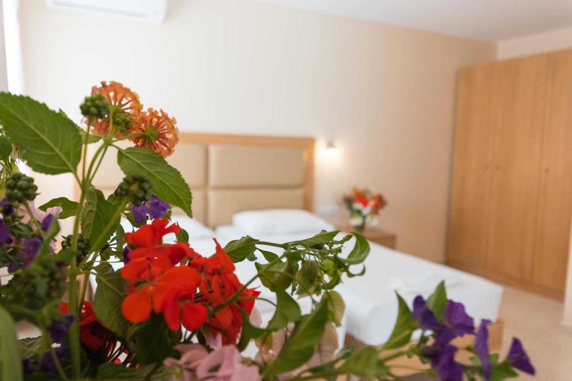 Amaryllis Front Beach Hotel Lardos Ngoại thất bức ảnh